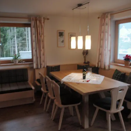 Alpenjaeger Apartment *