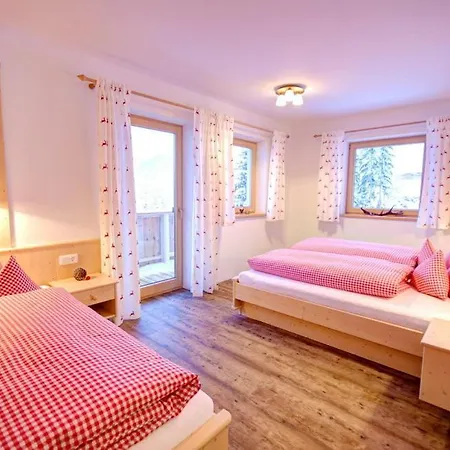 Alpenjaeger Apartman *